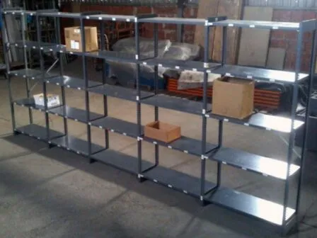 Policový regál šedý