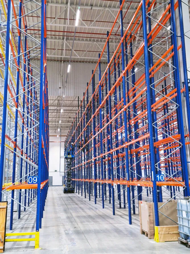 O nás - Výkup regálů